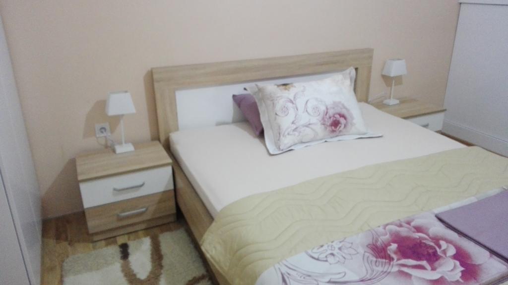 Apartment Dadi Τσέτινιε Εξωτερικό φωτογραφία